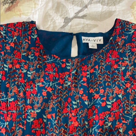 Ava & Viv Floral Blouse - Picture 2 of 10
